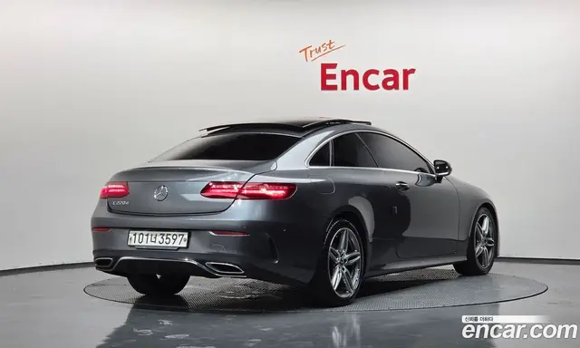 Mercedes-Benz E-Class 2020 1.9 гидро, миниатюра 2
