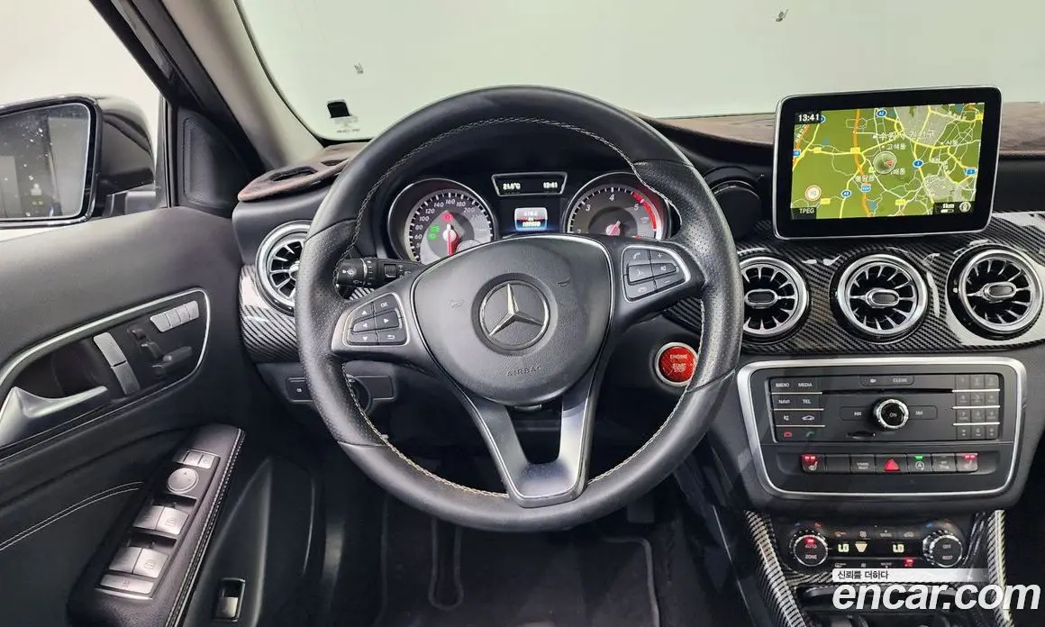 Mercedes-Benz GLA-Class 2016 2.1 гидро, фото 13 Mercedes-Benz GLA-Class 2016 2.1 гидро, фото 13