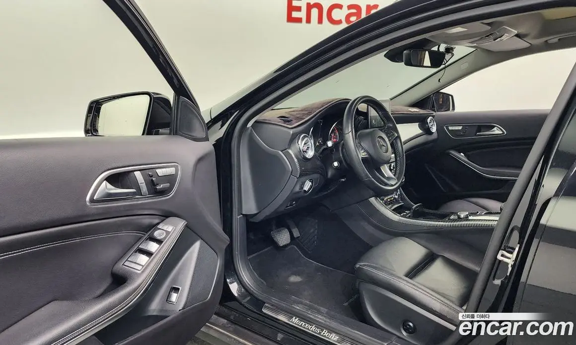 Mercedes-Benz GLA-Class 2016 2.1 гидро, фото 10 Mercedes-Benz GLA-Class 2016 2.1 гидро, фото 10