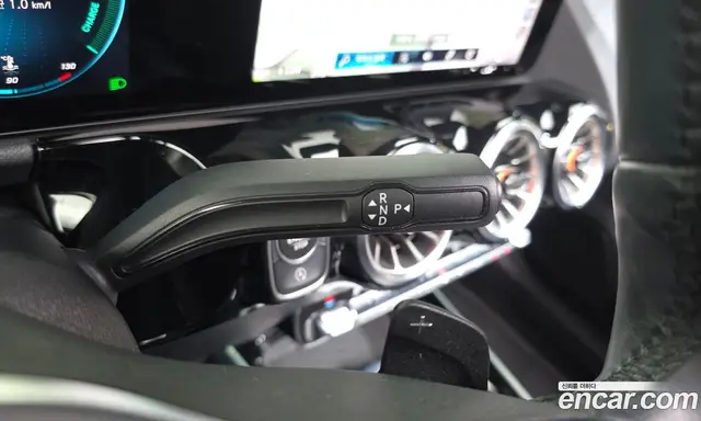 Mercedes-Benz GLA-Class 2021 2.0 гидро, миниатюра 12