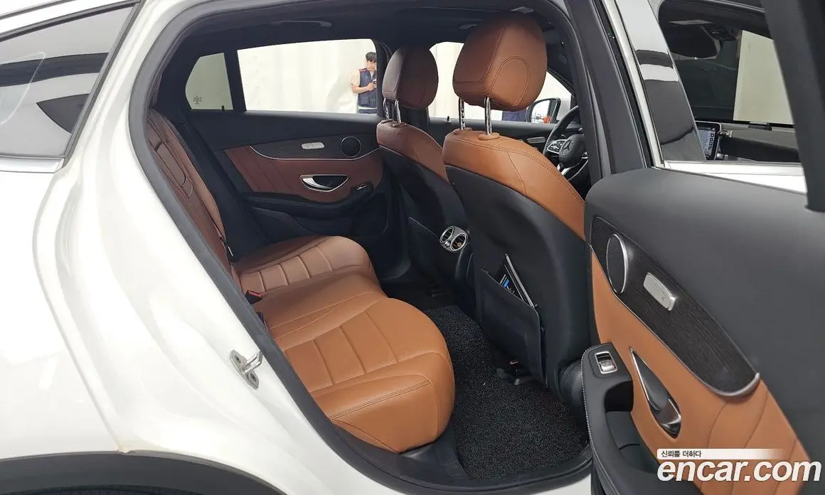 Mercedes-Benz GLC-Class 2021 2.0 гидро, фото 18 Mercedes-Benz GLC-Class 2021 2.0 гидро, фото 18