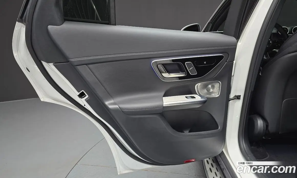 Mercedes-Benz GLC-Class 2024 2.0 гидро, фото 15