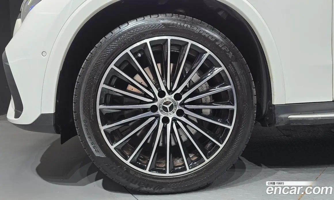 Mercedes-Benz GLC-Class 2024 2.0 гидро, фото 5