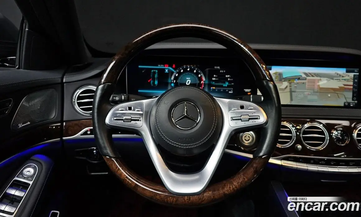 Mercedes-Benz S-Class 2017 4.0 гидро, фото 14 Mercedes-Benz S-Class 2017 4.0 гидро, фото 14