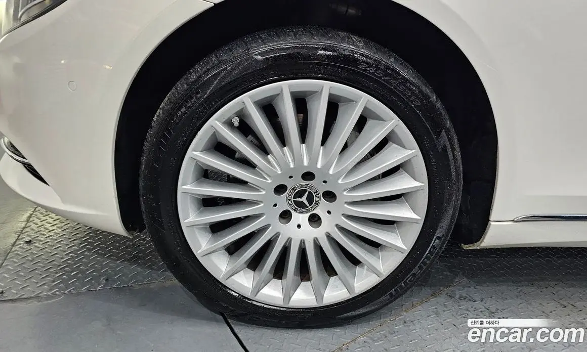 Mercedes-Benz S-Class 2017 3.0 гидро, фото 4 Mercedes-Benz S-Class 2017 3.0 гидро, фото 4