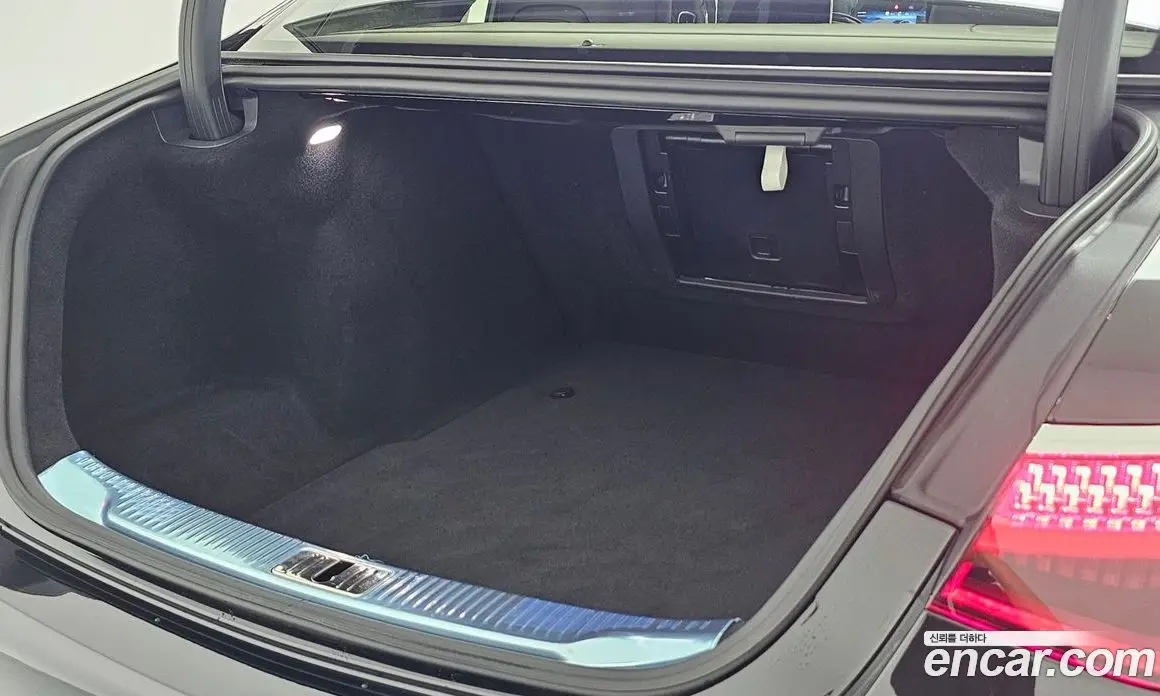 Mercedes-Benz S-Class 2024 4.0 гидро, фото 11