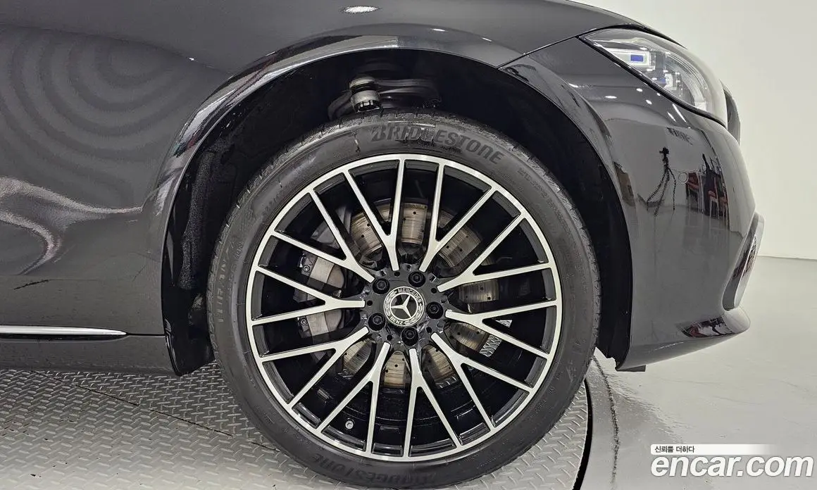 Mercedes-Benz S-Class 2024 4.0 гидро, фото 5