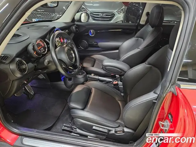 Mini Cooper 2020 1.5 автомат (гидро), миниатюра 7