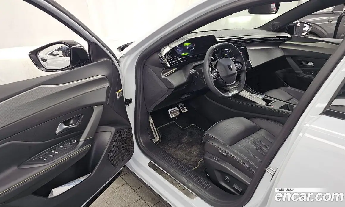 Peugeot 408 2025 1.2 автомат (гидро), фото 13