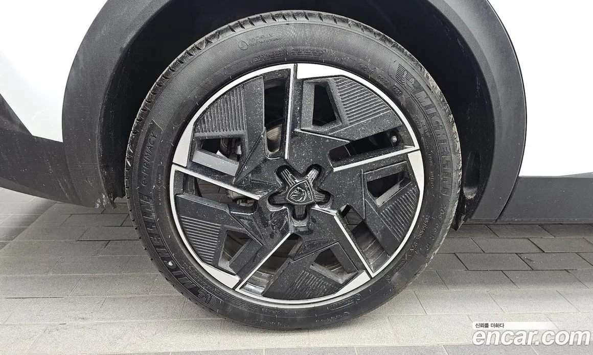 Peugeot 408 2025 1.2 автомат (гидро), фото 5
