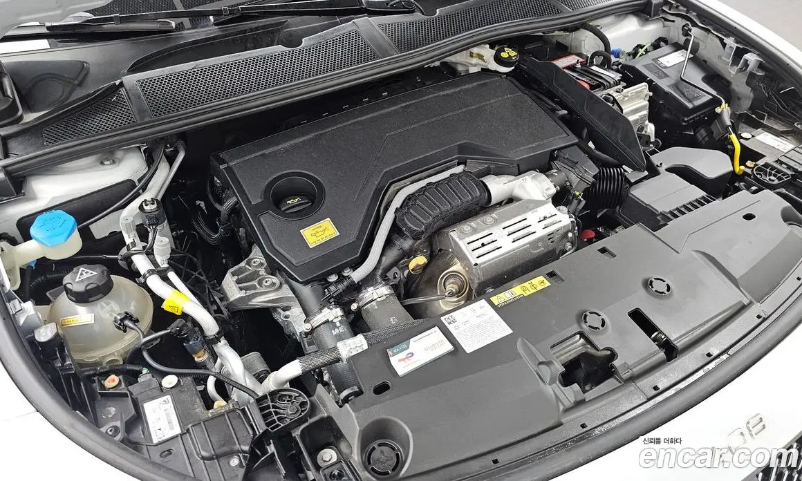 Peugeot 408 2025 1.2 автомат (гидро), фото 6