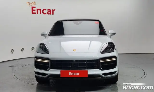 Porsche Cayenne 2020 4.0 автомат (гидро), миниатюра 3