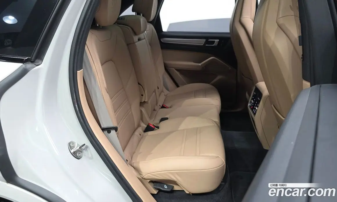 Porsche Cayenne 2023 3.0 автомат (гидро), фото 12