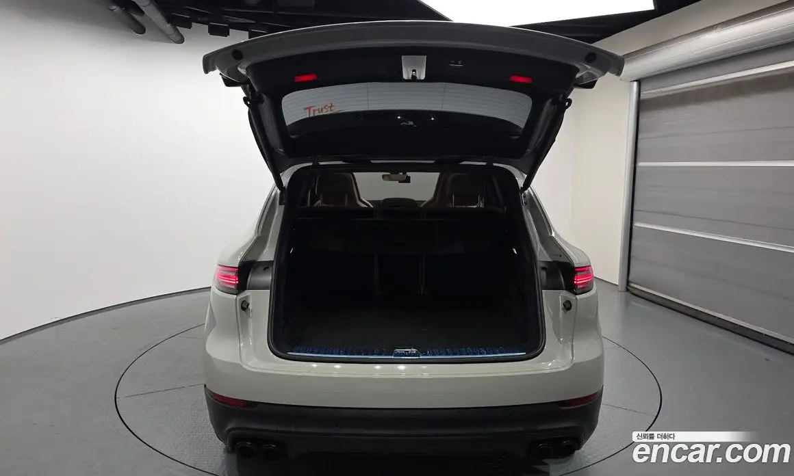 Porsche Cayenne 2023 3.0 автомат (гидро), фото 20