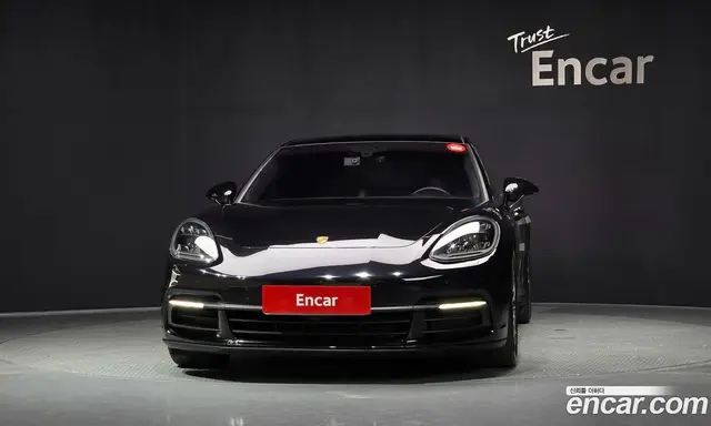 Porsche Panamera 2018 3.0 автомат (гидро), миниатюра 3