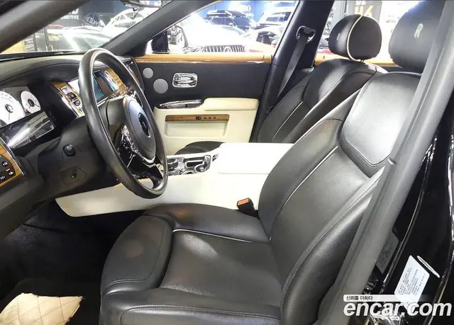 Rolls-Royce Ghost 2016 6.6 автомат (гидро), миниатюра 8 Rolls-Royce Ghost 2016 6.6 автомат (гидро), миниатюра 8