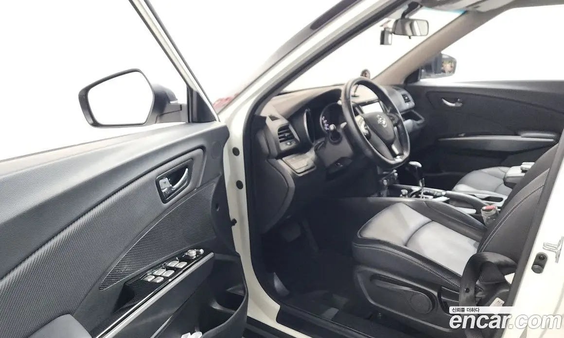 SsangYong TIBOLI 2017 1.6 автомат (гидро), фото 13