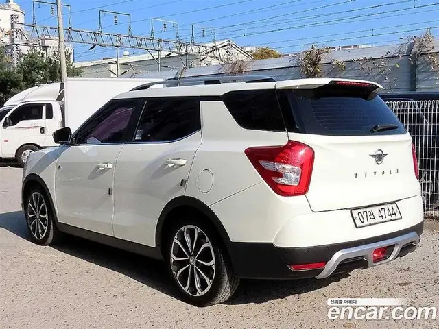 SsangYong TIBOLI 2017 1.6 автомат (гидро), миниатюра 3