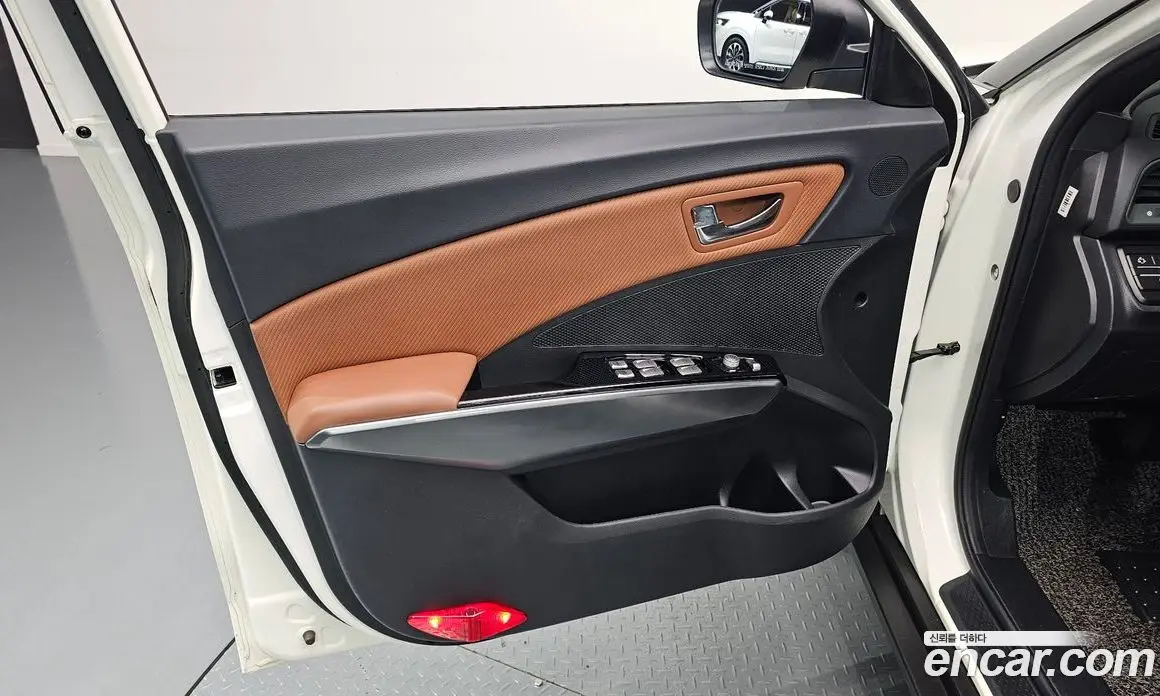 SsangYong TIBOLI 2019 1.6 автомат (гидро), фото 14