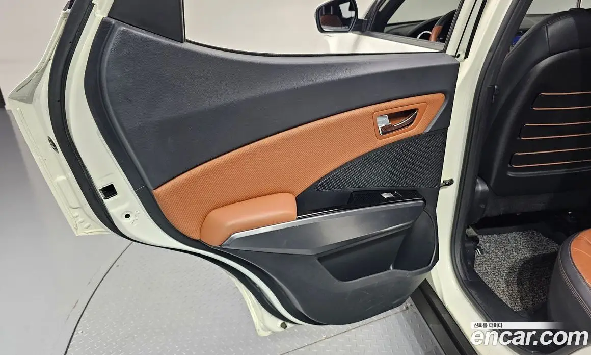 SsangYong TIBOLI 2019 1.6 автомат (гидро), фото 15