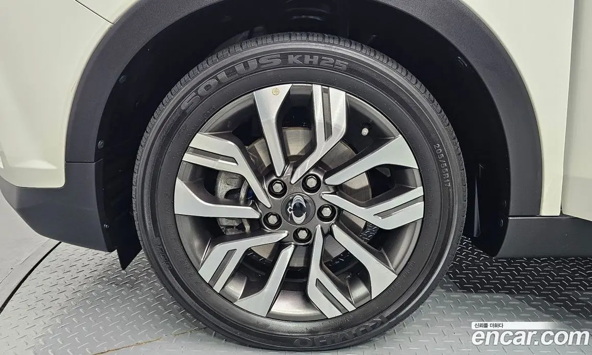 SsangYong TIBOLI 2019 1.6 автомат (гидро), фото 5
