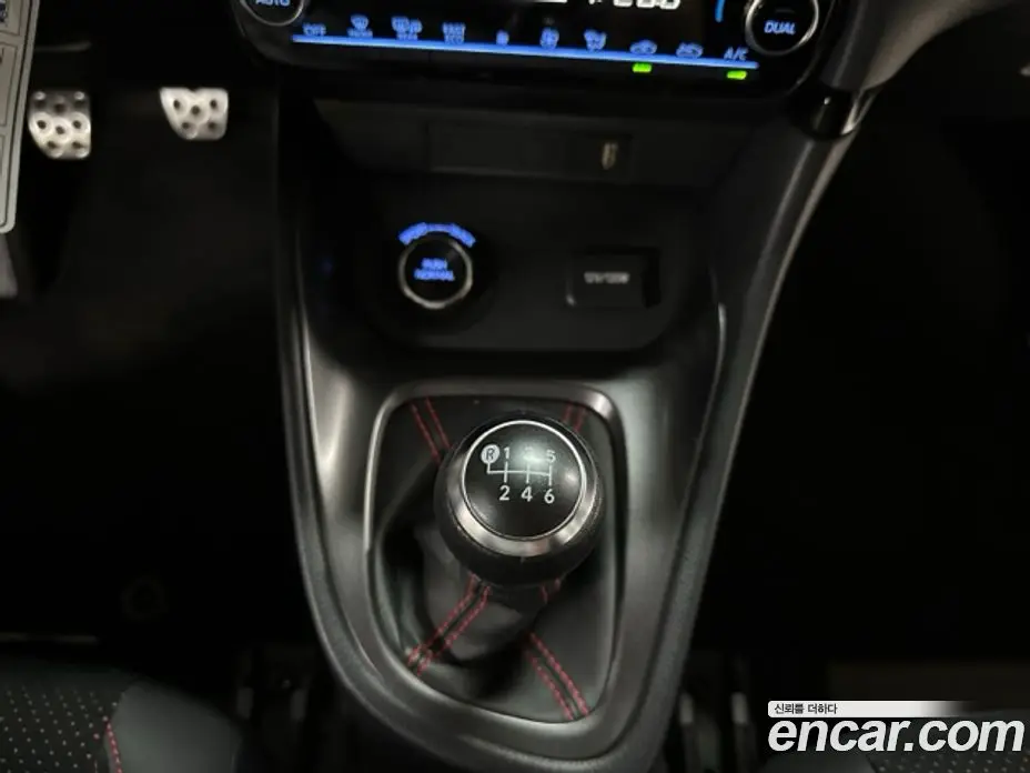 Toyota Yaris(Vitz) 2022 1.6 механика, фото 11 Toyota Yaris(Vitz) 2022 1.6 механика, фото 11