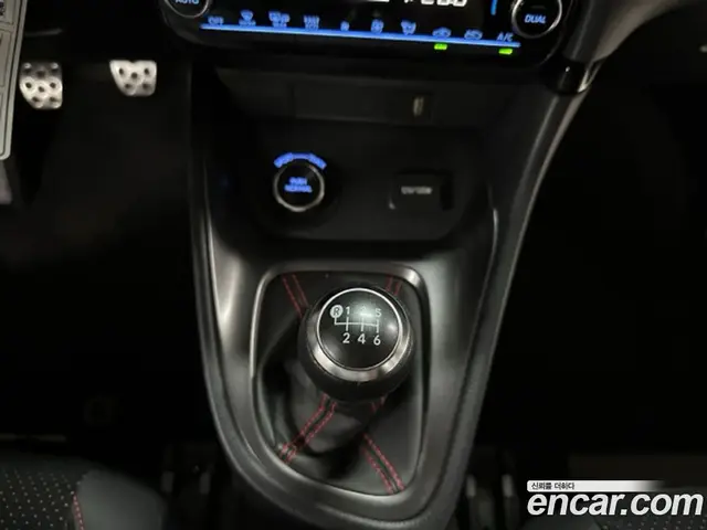 Toyota Yaris(Vitz) 2022 1.6 механика, миниатюра 11 Toyota Yaris(Vitz) 2022 1.6 механика, миниатюра 11