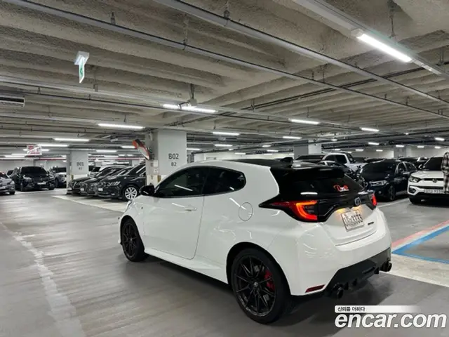 Toyota Yaris(Vitz) 2022 1.6 механика, миниатюра 3 Toyota Yaris(Vitz) 2022 1.6 механика, миниатюра 3