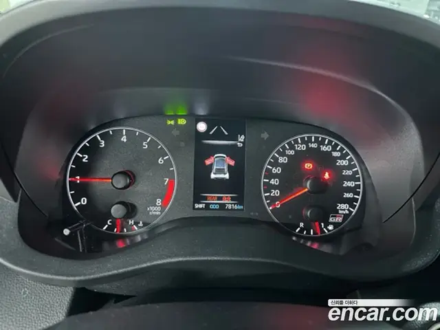 Toyota Yaris(Vitz) 2022 1.6 механика, миниатюра 7 Toyota Yaris(Vitz) 2022 1.6 механика, миниатюра 7
