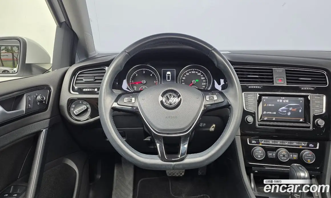 Volkswagen Golf 2014 2.0 автомат (гидро), фото 13