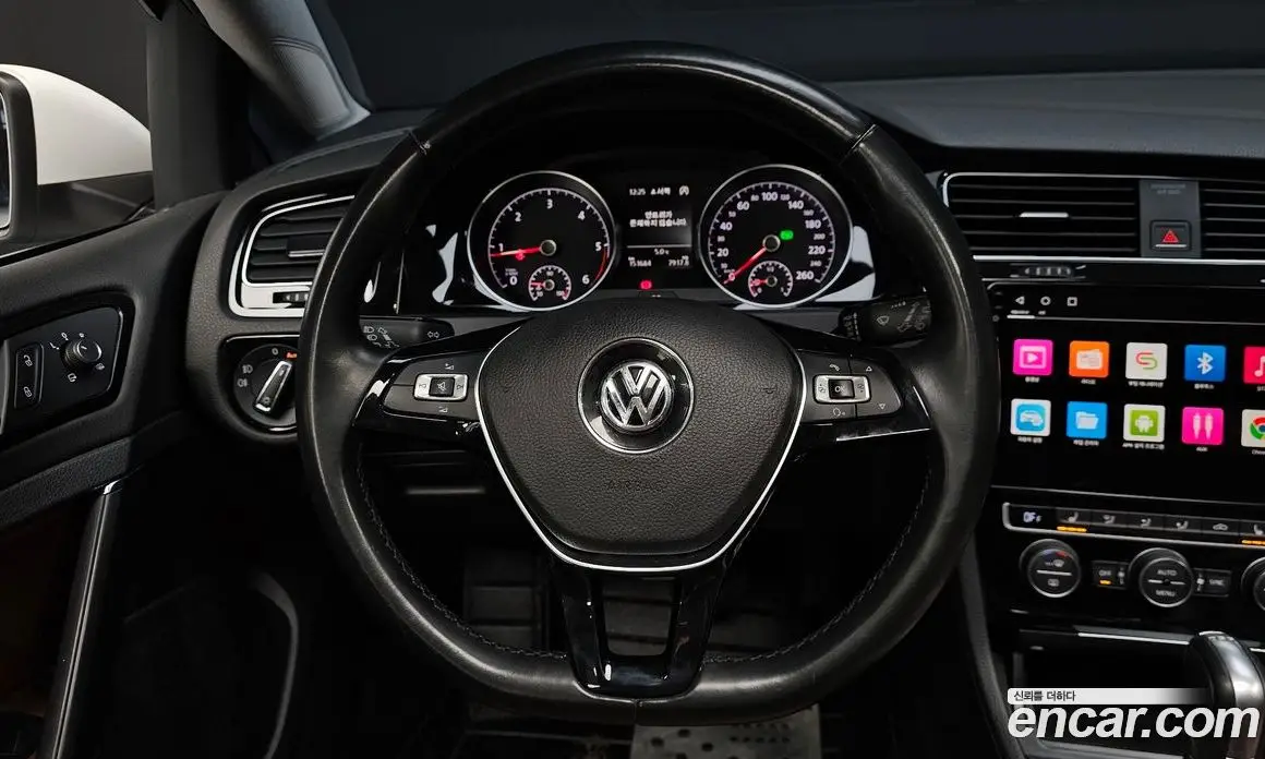 Volkswagen Golf 2015 2.0 автомат (гидро), фото 13