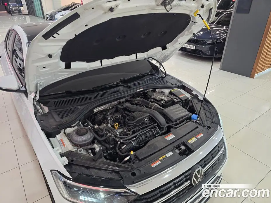 Volkswagen Jetta 2023 1.5 автомат (гидро), фото 6