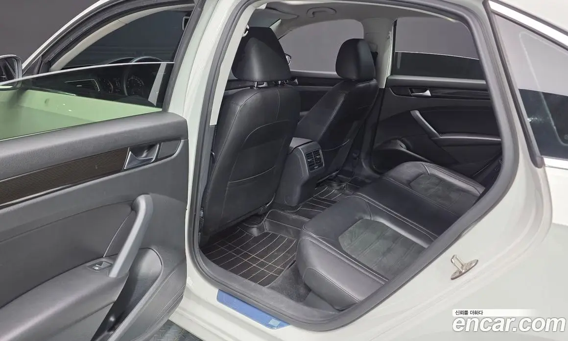 Volkswagen Passat 2014 1.8 автомат (гидро), фото 17