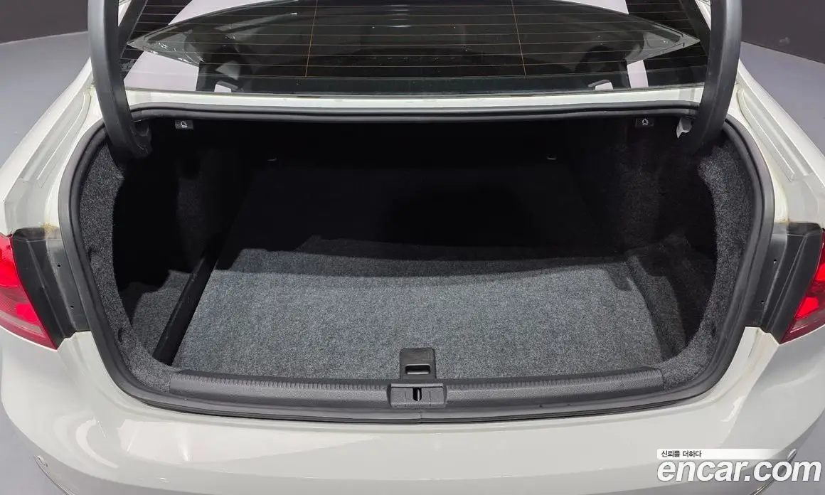 Volkswagen Passat 2014 1.8 автомат (гидро), фото 22