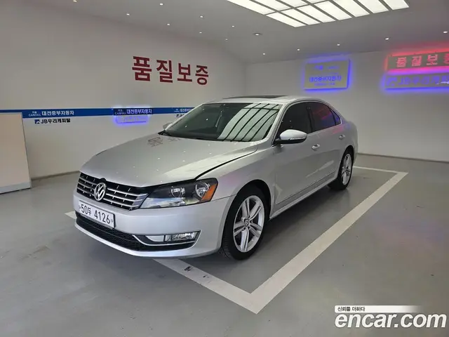Volkswagen Passat 2015 2.0 автомат (гидро), миниатюра 2