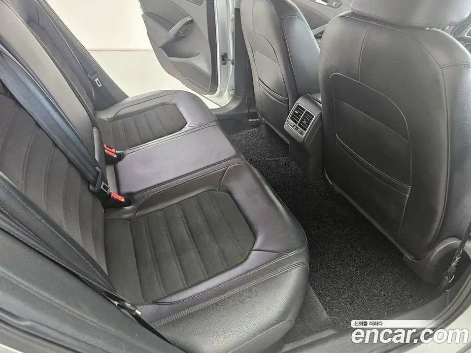 Volkswagen Passat 2015 2.0 автомат (гидро), фото 11