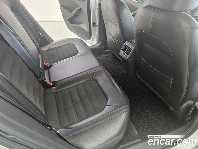 Volkswagen Passat 2015 2.0 автомат (гидро), миниатюра 11