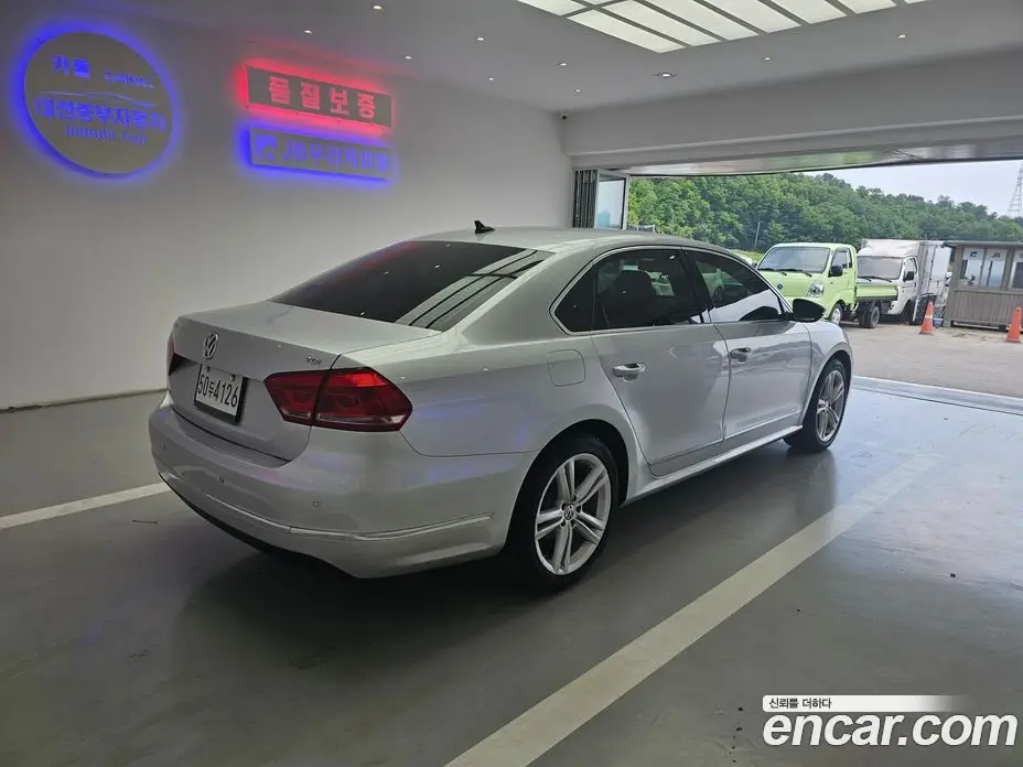 Volkswagen Passat 2015 2.0 автомат (гидро), фото 5