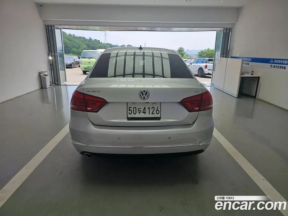 Volkswagen Passat 2015 2.0 автомат (гидро), фото 6
