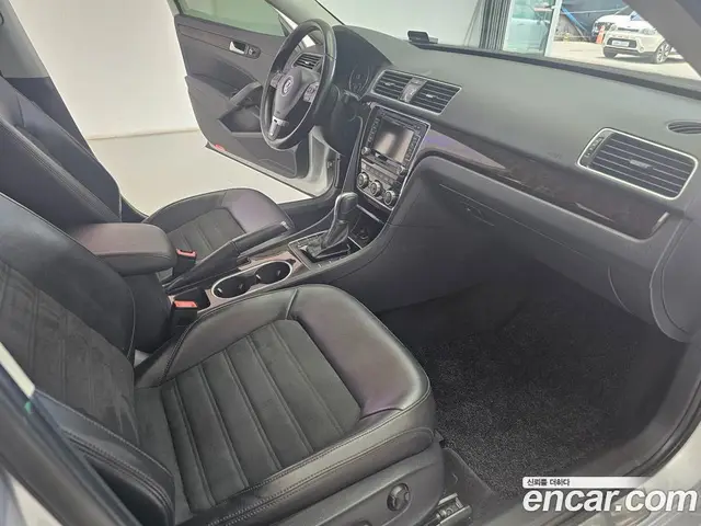 Volkswagen Passat 2015 2.0 автомат (гидро), миниатюра 10