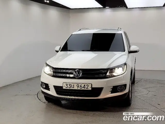 Volkswagen Tiguan 2015 2.0 автомат (гидро), миниатюра 2