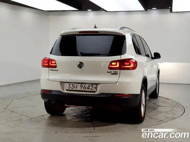 Volkswagen Tiguan 2015 2.0 автомат (гидро), миниатюра 3
