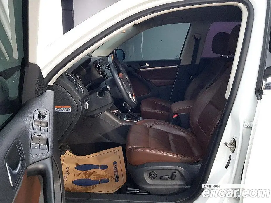 Volkswagen Tiguan 2015 2.0 автомат (гидро), фото 8