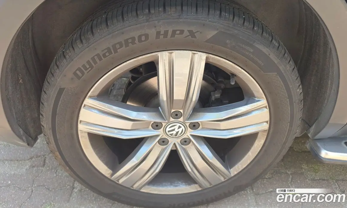 Volkswagen Tiguan 2018 2.0 автомат (гидро), фото 12