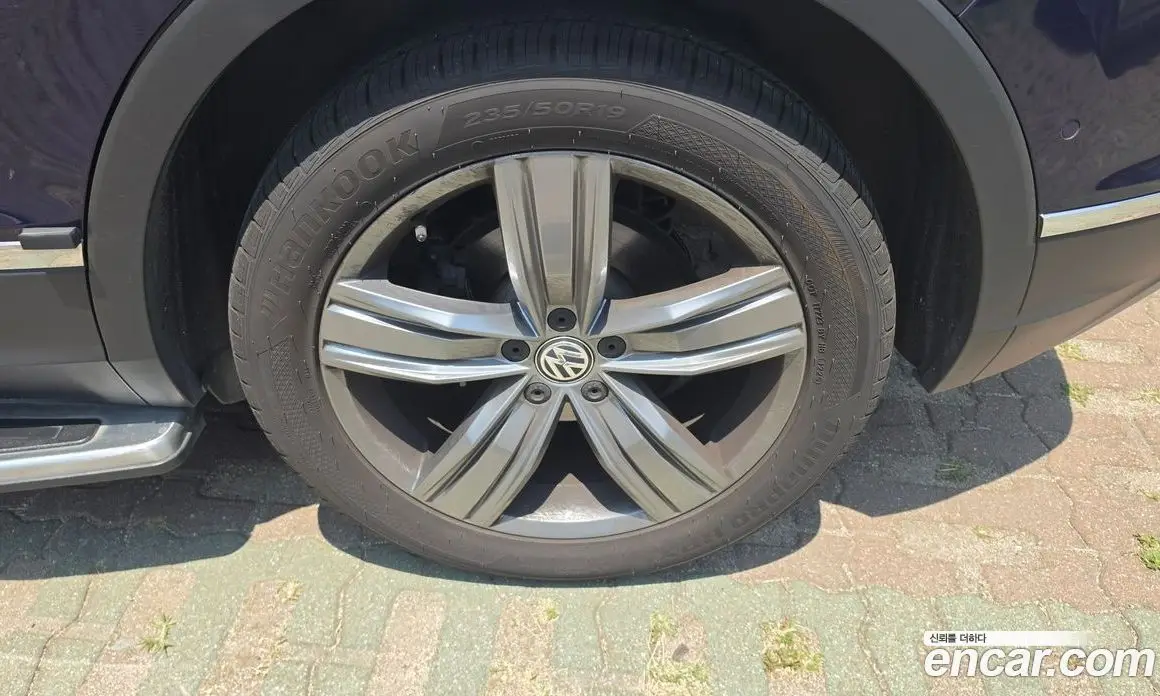 Volkswagen Tiguan 2018 2.0 автомат (гидро), фото 15