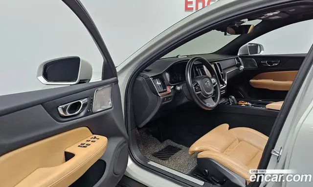 Volvo V60 2020 2.0 автомат (гидро), миниатюра 12