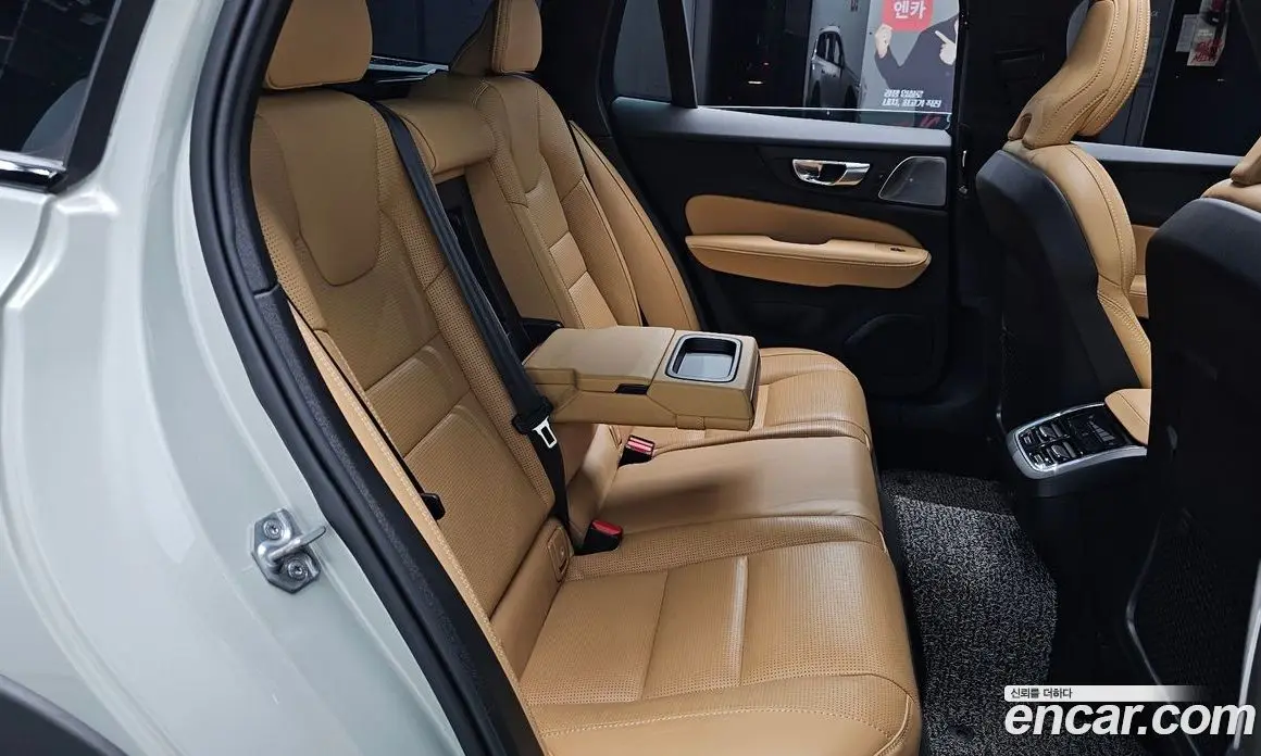 Volvo V60 2020 2.0 автомат (гидро), фото 16