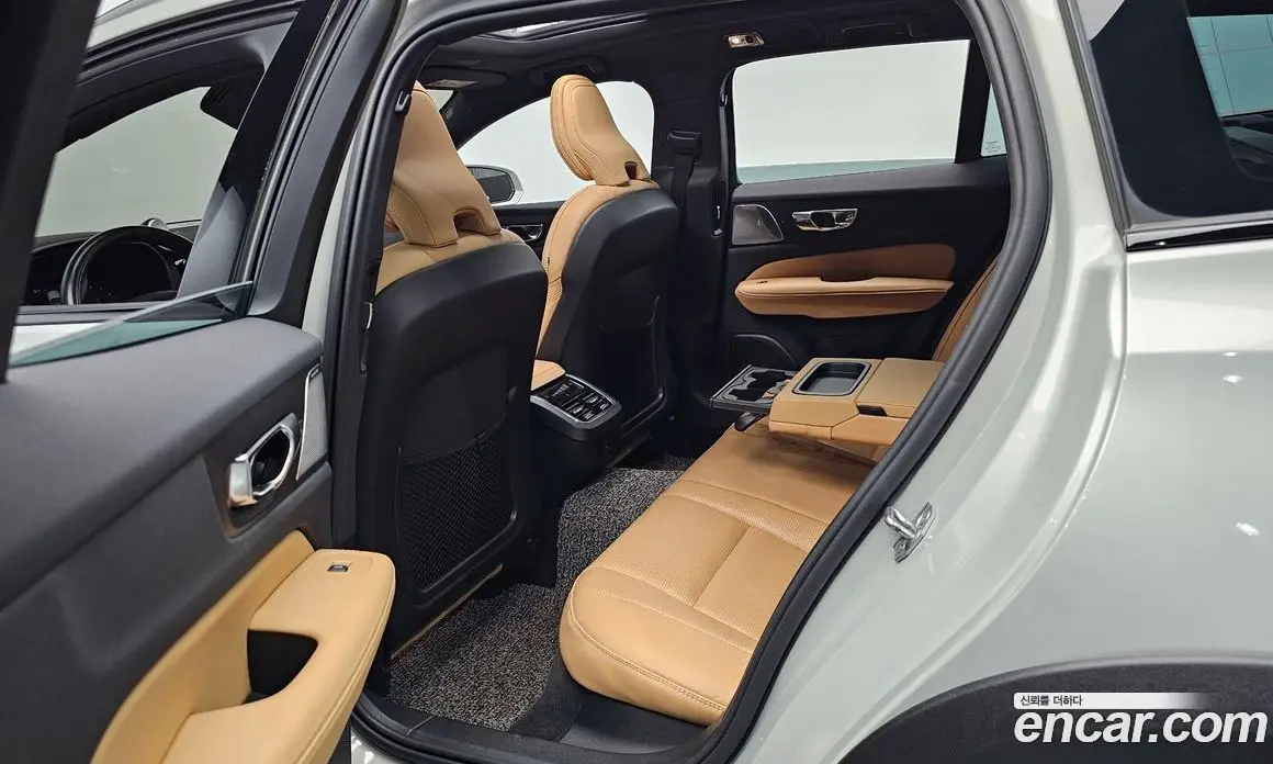 Volvo V60 2020 2.0 автомат (гидро), фото 17