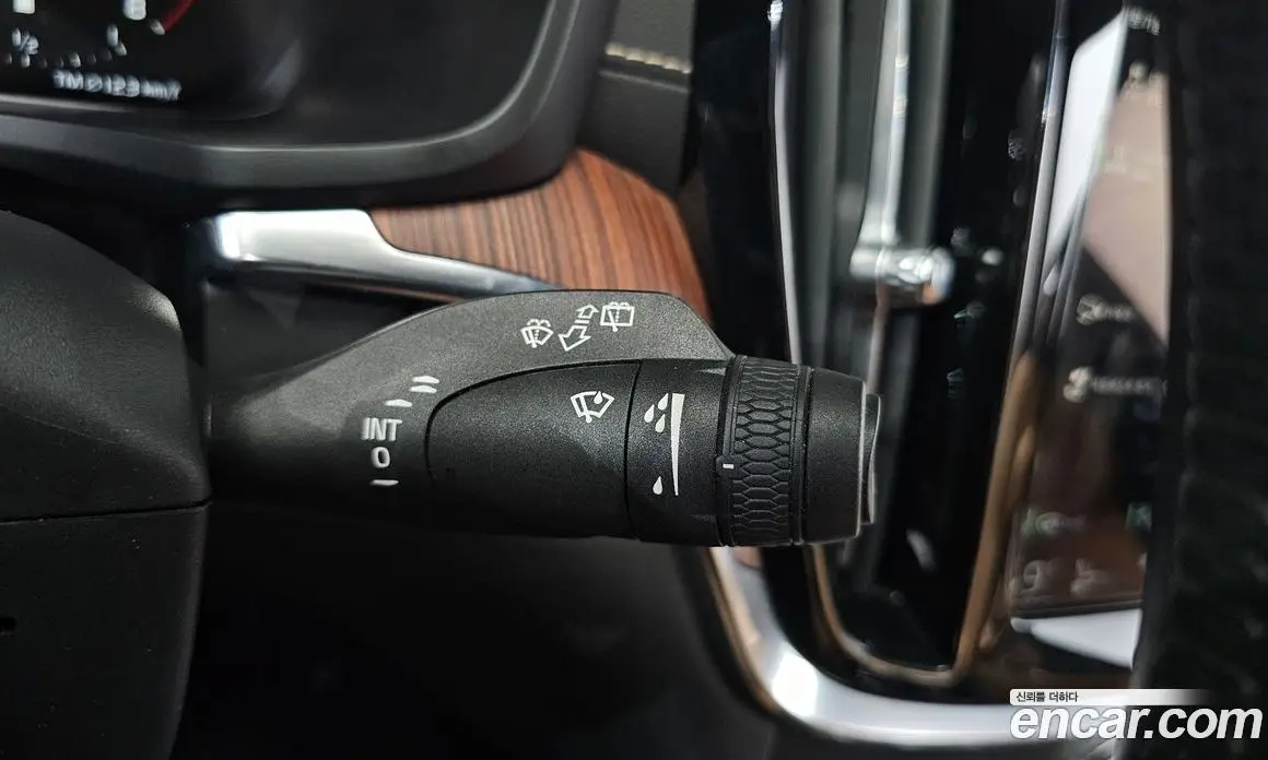 Volvo V60 2020 2.0 автомат (гидро), фото 23