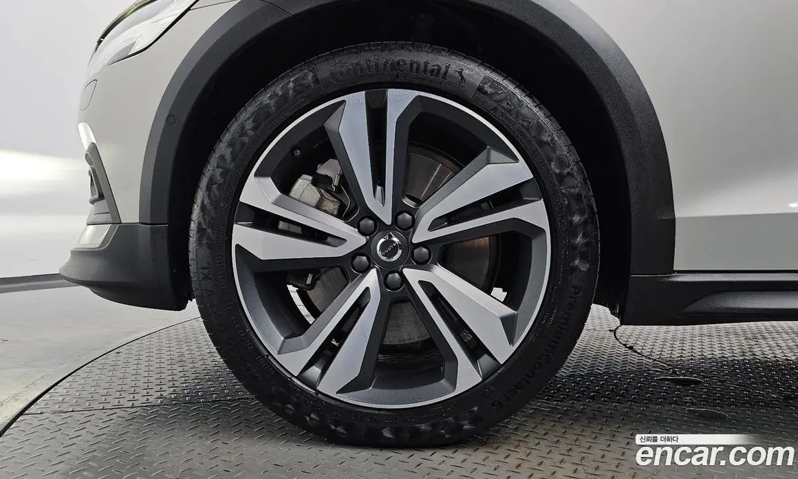 Volvo V60 2020 2.0 автомат (гидро), фото 4